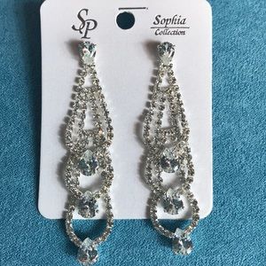 Earrings NWT Silver Tone